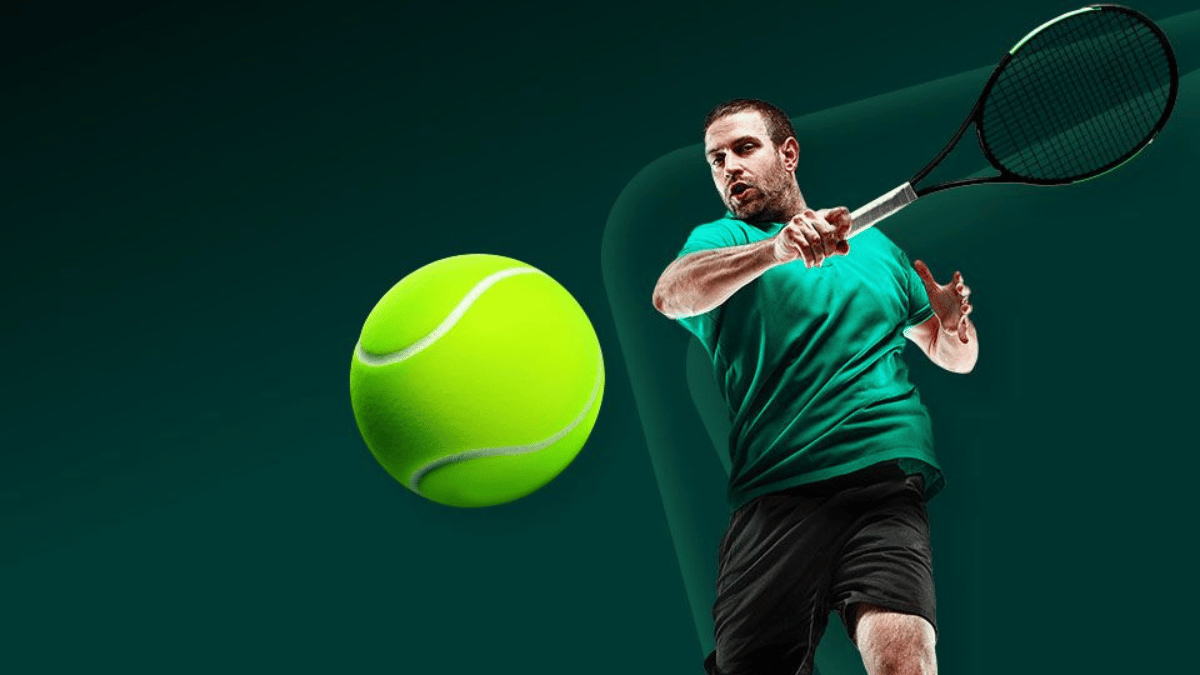 Tenista golpeando pelota de Tenis