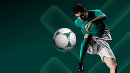 Jugador pteando balón.